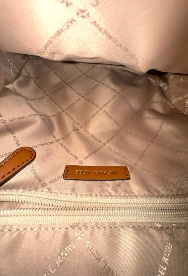 MICHAEL KORS - JAYCEE BACKPACK VAINILLA - Image 6